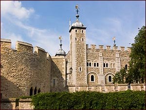 tower of london outside view